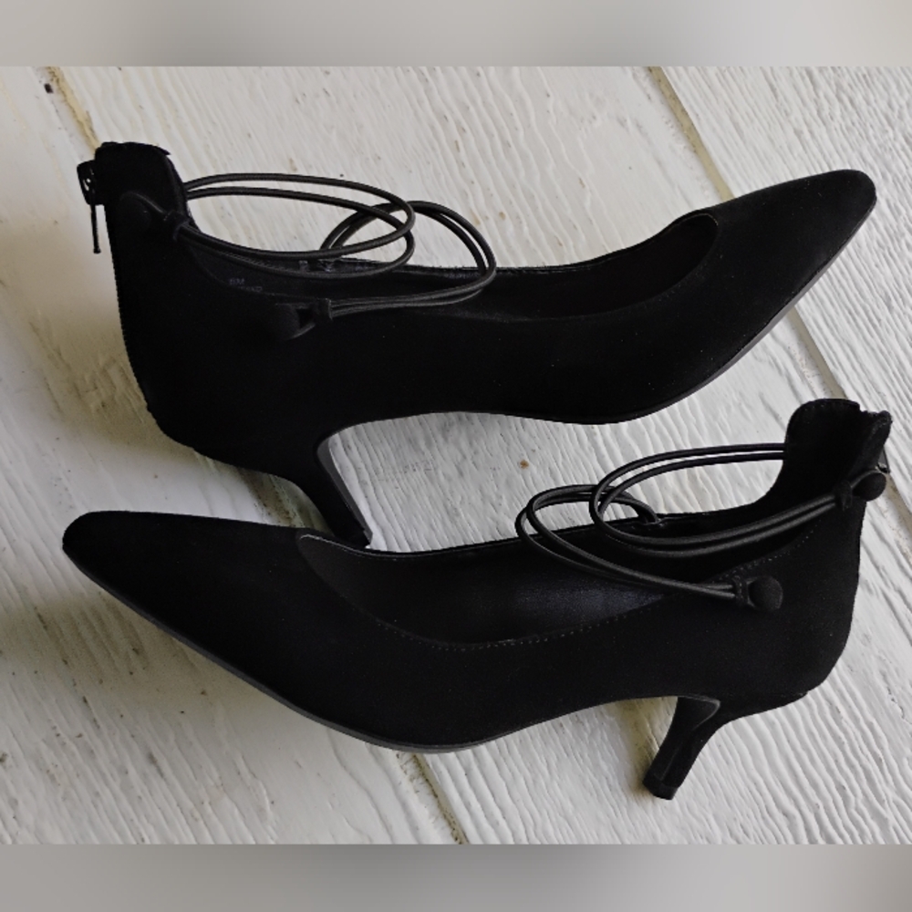 Classic Black Pointed-Toe Kitten Heels with Ankle Tie